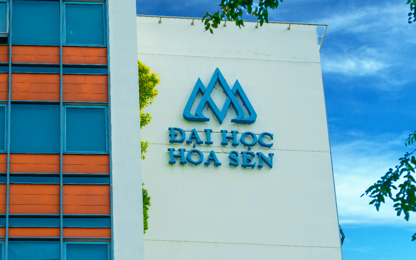 Nữ sinh viên bị buộc thôi học vì đòi đuổi giảng viên ra khỏi lớp