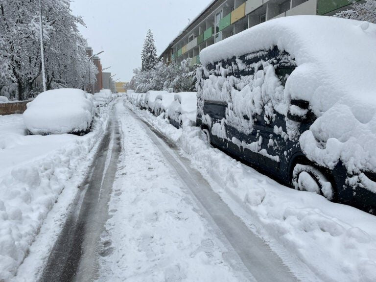 Nước Đức 'rét cóng' vì tuyết dày đặc
