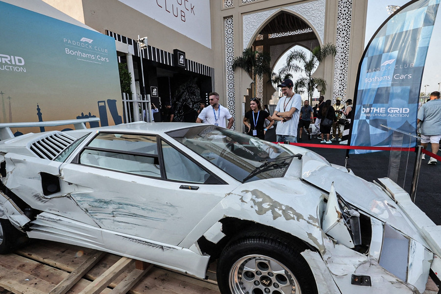 Siêu xe Lamborghini Countach 34 tuổi vỡ nát vẫn được trả giá 1,35 triệu USD
