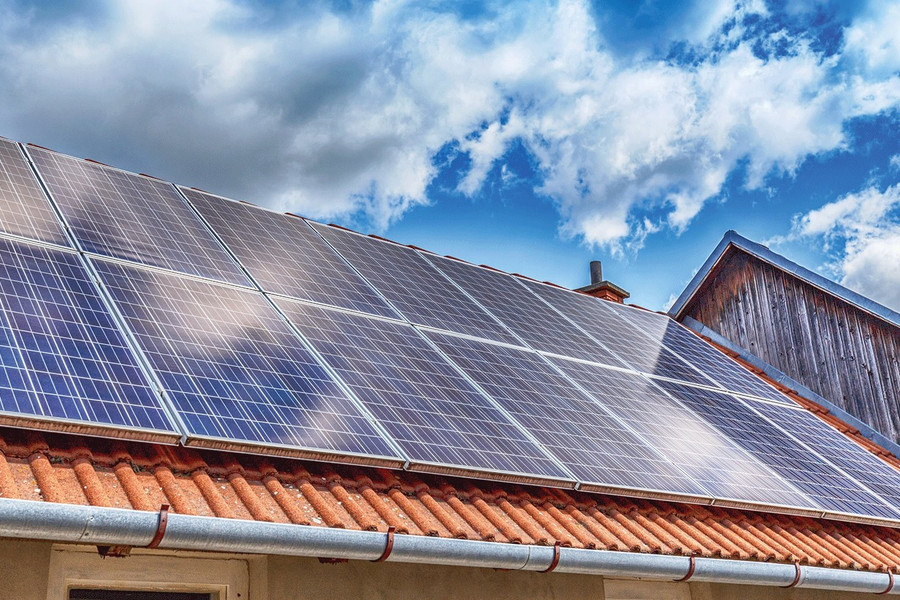 TP. HCM đề xuất ưu tiên phát triển điện mặt trời mái nhà tự sản, tự tiêu