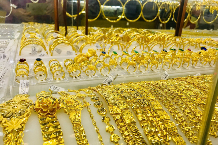 Điểm tin kinh doanh 21/12: Giá vàng xô đổ mọi kỷ lục, lên gần 76 triệu đồng/lượng