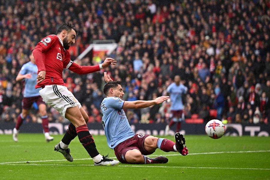 Bóng đá hôm nay 26/12 - Vòng 19 Ngoại hạng Anh: MU vs Aston Villa: Không có quà cho 'Qủy đỏ' ngày Boxing day. 