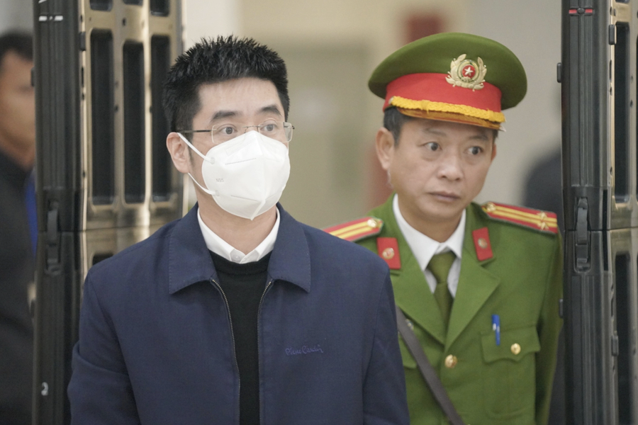 Cựu điều tra viên Hoàng Văn Hưng được giảm từ án chung thân xuống 20 năm tù