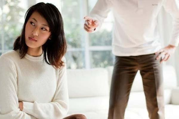 3 việc phụ nữ nên làm khi phát hiện chồng 'thay lòng đổi dạ'