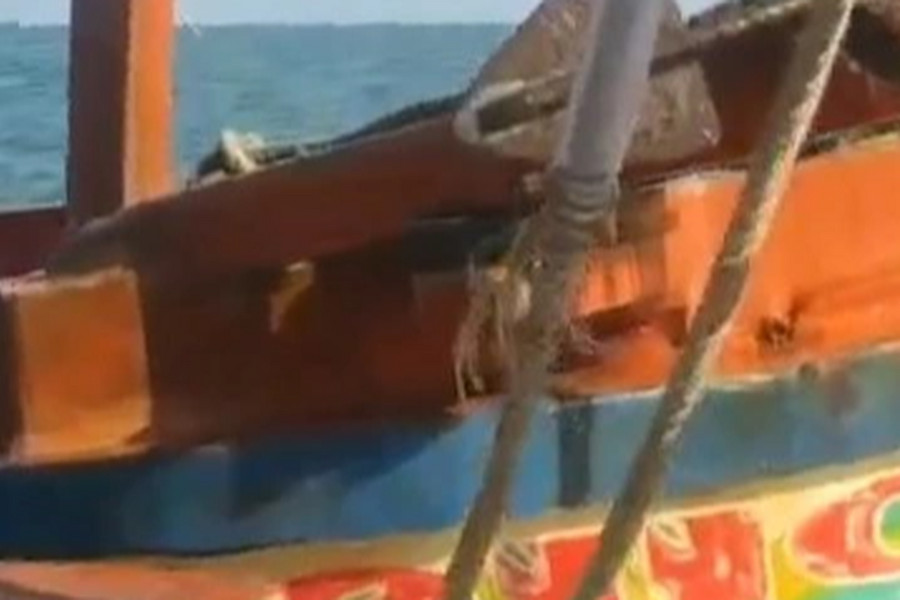 Xác minh clip tàu cá cố tình đâm tàu khác trên biển