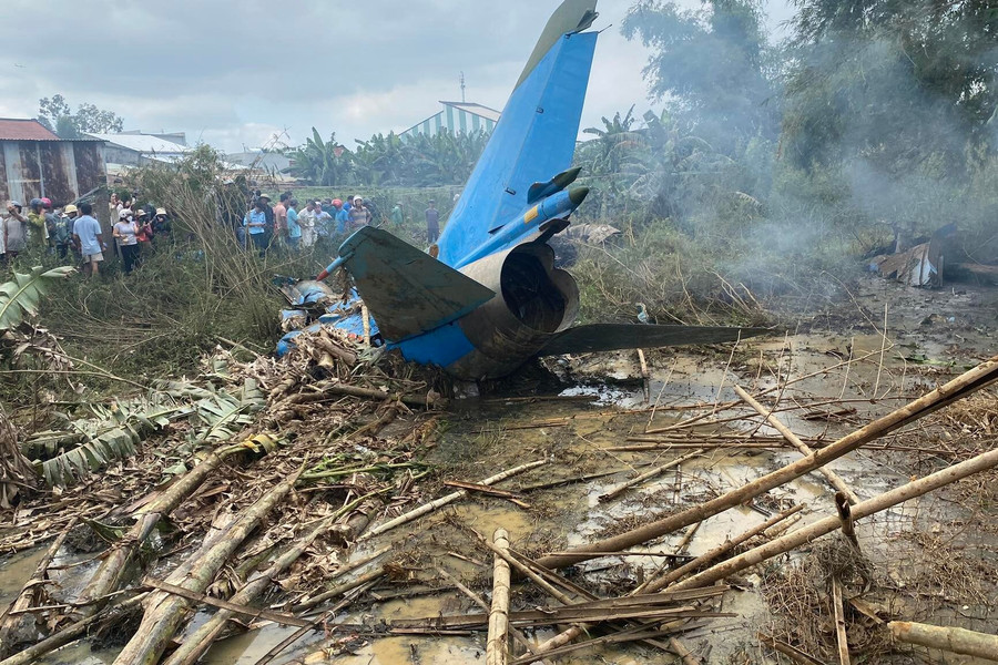 Máy bay quân sự rơi ở Quảng Nam