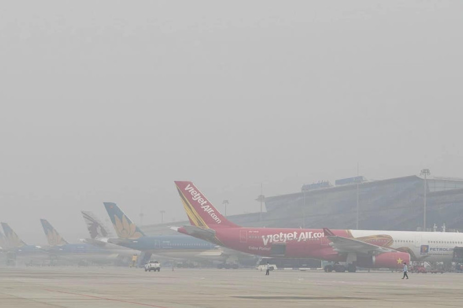 Sương mù dày đặc,103 chuyến bay đến Nội Bài bị ảnh hưởng