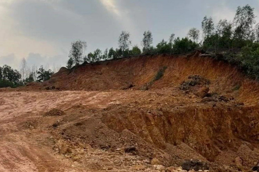 Khai thác đất rừng trái phép ở Sóc Sơn: Xem xét khởi tố vụ án