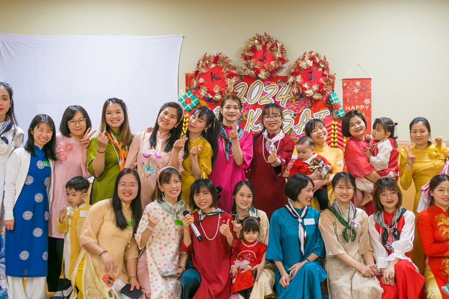 Tết xóm người Việt ở Nhật: Nhảy sạp tưng bừng, ứa nước mắt nghe bài hát quê