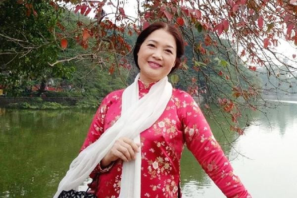 Hôn nhân đời thực của mỹ nhân Hà thành xưa: NSƯT Lê Vân sống kín tiếng với người chồng ngoại quốc