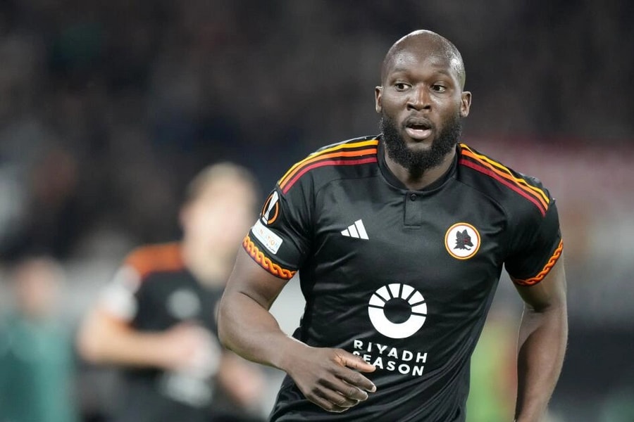 Lukaku giúp AS Roma có lợi thế, AC Milan rộng cửa đi tiếp ở Europa League