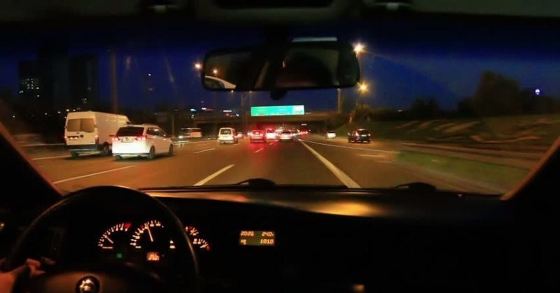 8 điều cần chú ý khi lái xe đi du xuân vào ban đêm