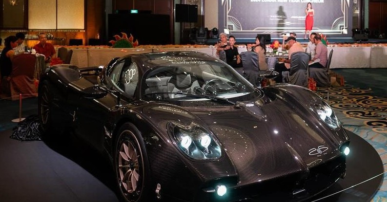 Siêu xe Pagani Utopia giá hơn 2,2 triệu USD đầu tiên có mặt tại Singapore