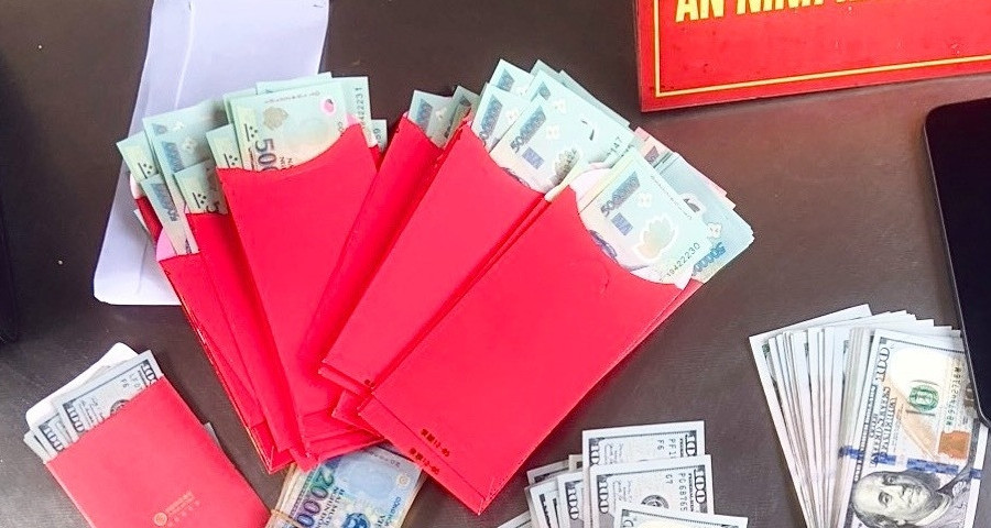 Hành khách bỏ quên tài sản 300 triệu ở xe đẩy hành lý sân bay Tân Sơn Nhất