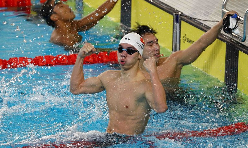 Nguyễn Huy Hoàng khẳng định sức mạnh ở giải bơi châu Á, phá nhiều kỉ lục