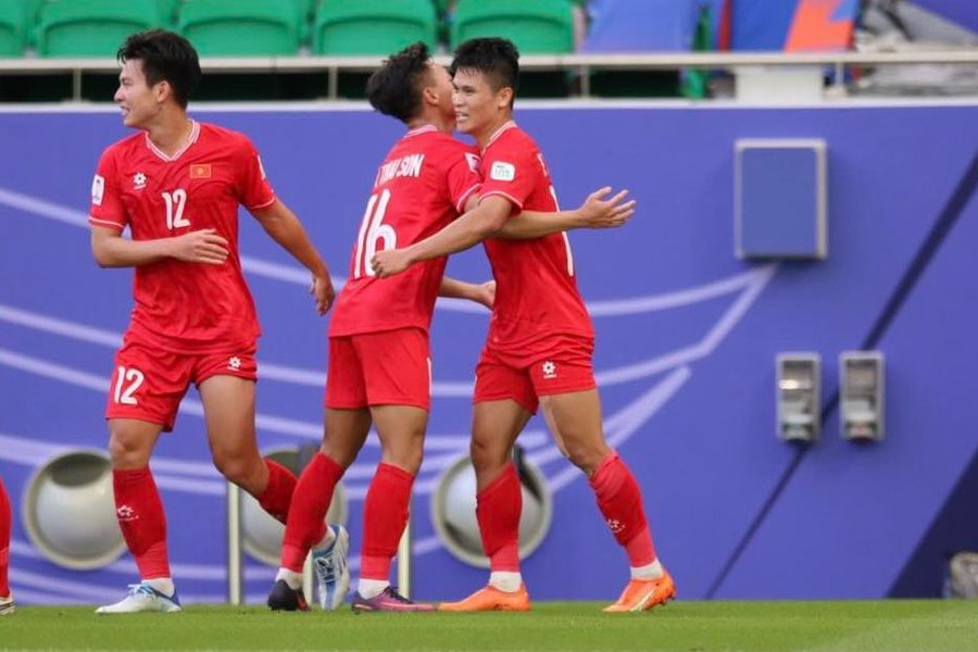 Bàn thắng của tiền vệ Phạm Tuấn Hải gây ấn tượng với thủ môn Nhật Bản
