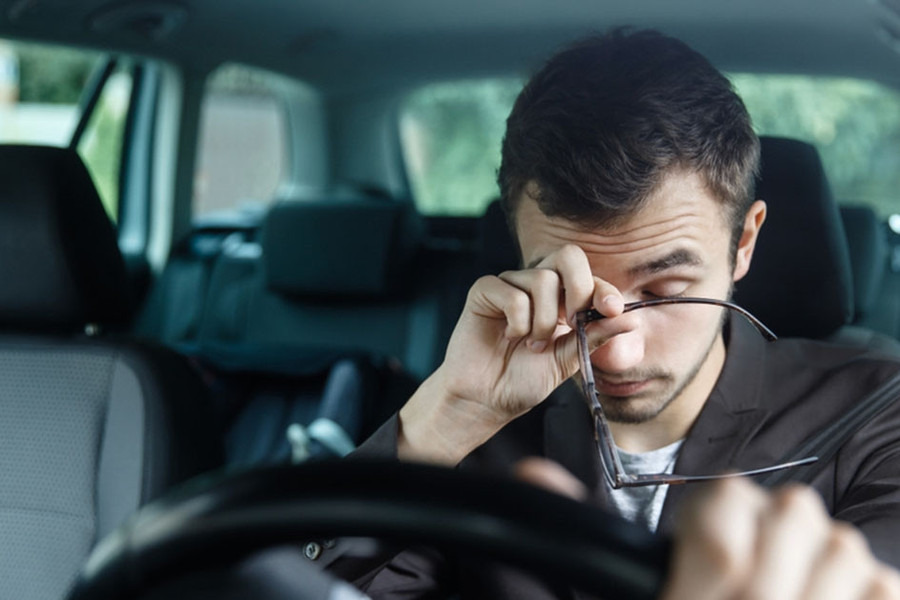 7 giải pháp cực đơn giản để tránh buồn ngủ khi lái xe