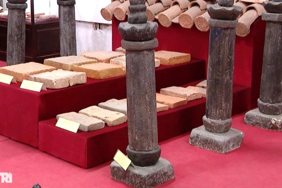Cột kinh Phật 1.000 năm tuổi ở Cố đô Hoa Lư