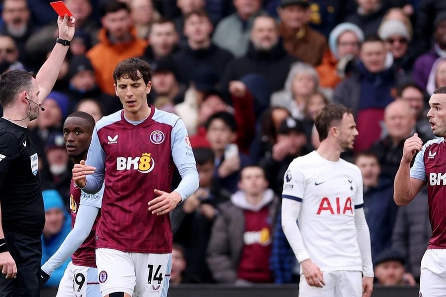 Tottenham chặn Aston Villa, Man Utd hưởng lợi lớn