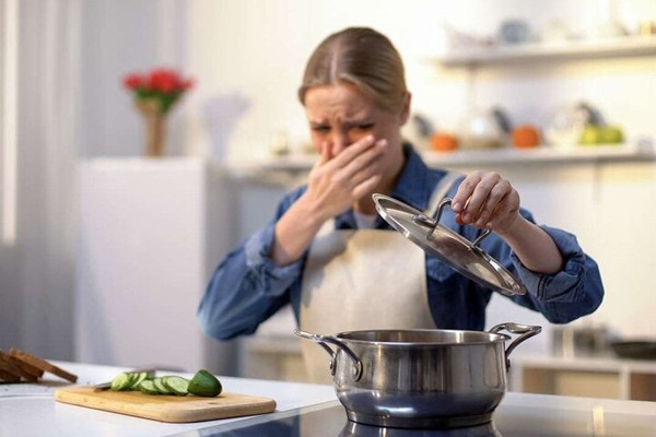 Mẹo khử nhanh mùi thức ăn, mùi hôi trong nhà và bếp
