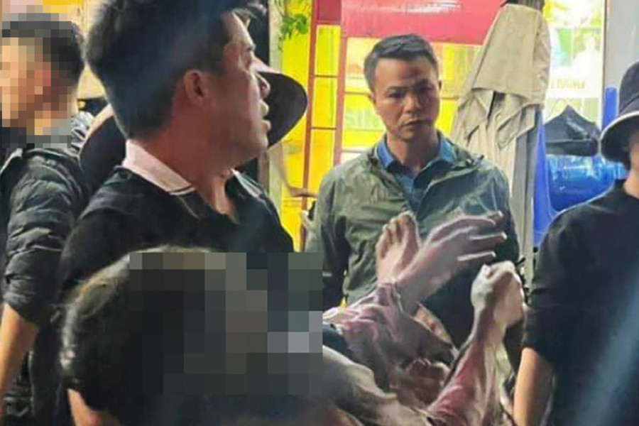 Cháy nhà cho thuê trọ ở Hà Nội, cô gái hoảng loạn kêu cứu