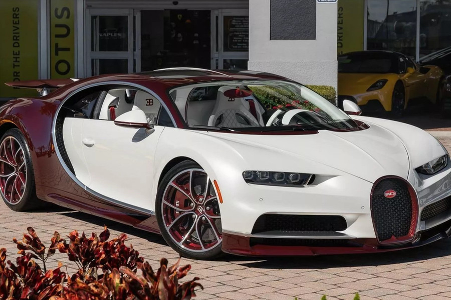 Mua Bugatti Chiron 3,8 triệu USD, khách hàng được tặng kèm xe Rolls-Royce