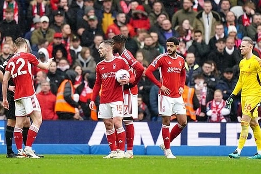 Nottingham Forest nhận án phạt nặng, có nguy cơ rớt hạng ở Premier League