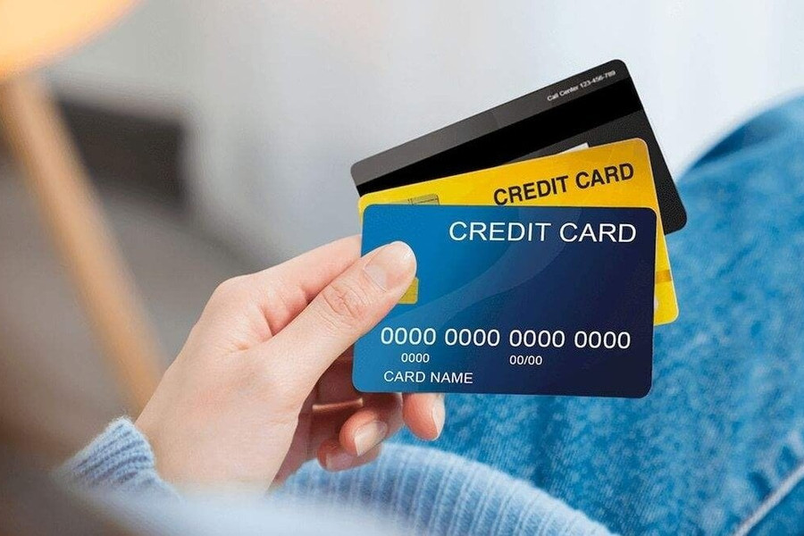 Sau 'lùm xùm' Eximbank, NHNN yêu cầu rà soát cách tính lãi suất thẻ tín dụng