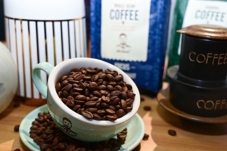 Giá cà phê trong nước tăng kỷ lục vì bị ‘kích giá’ như bất động sản