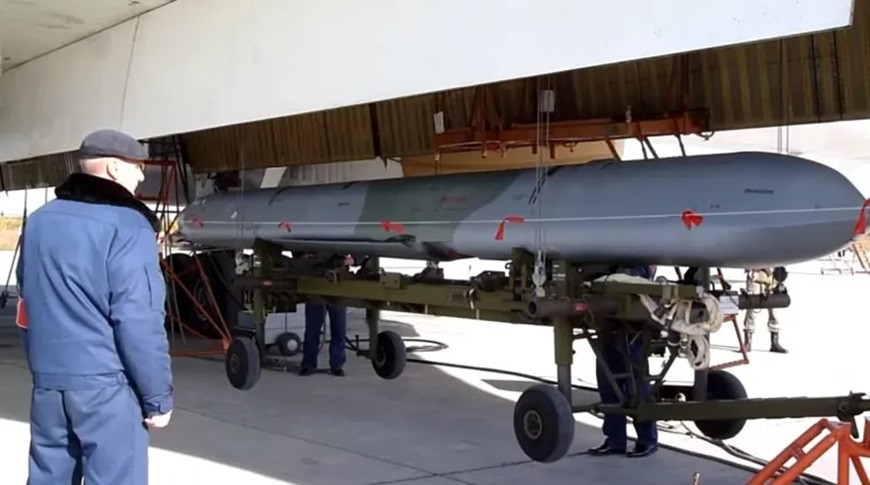 Quân sự thế giới hôm nay (4-4): Tên lửa Kh-101 của Nga có đầu đạn kép?