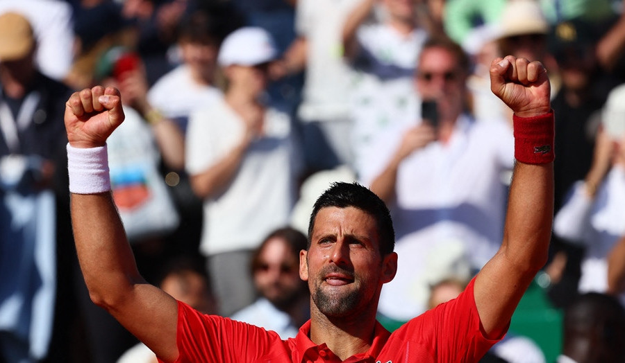 Djokovic vất vả lấy vé tứ kết Monte Carlo Masters