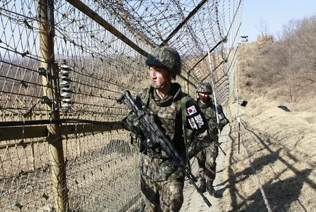 Hàn Quốc tập trận bắn đạn thật gần biên giới với Triều Tiên