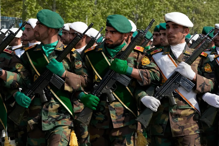 Quân sự thế giới hôm nay (18-4): Iran duyệt binh lớn trong bối cảnh căng thẳng leo thang