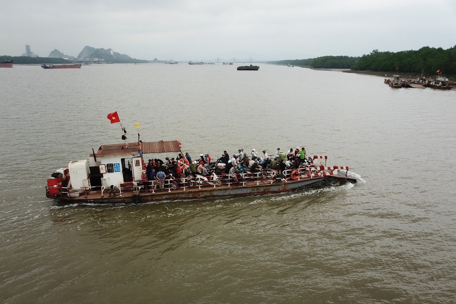 Những chuyến phà cuối cùng trên Bạch Đằng giang