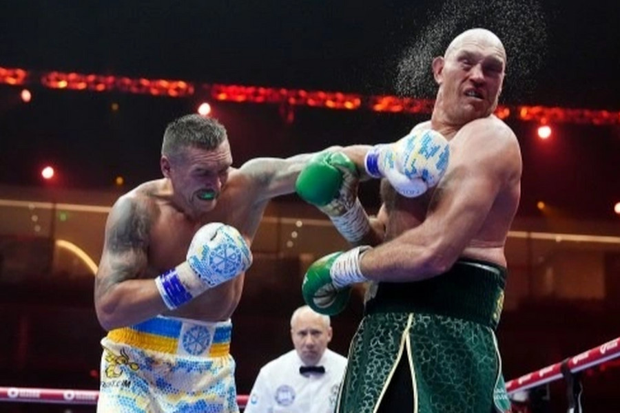 Đánh bại 'Vua giang hồ', tay đấm Oleksandr Usyk lập thành tích vĩ đại