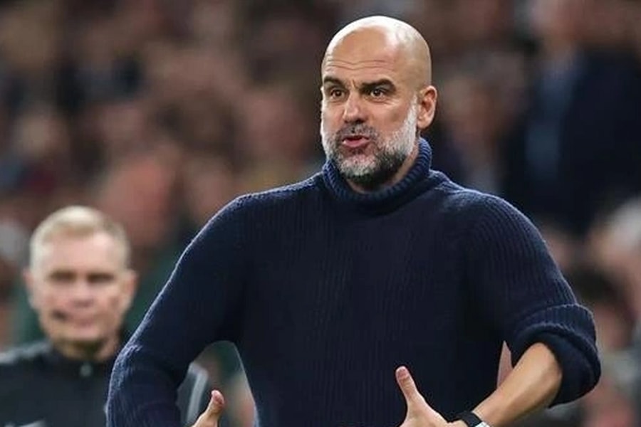 Pep Guardiola bất ngờ lên tiếng về tương lai trước thời khắc sinh tử