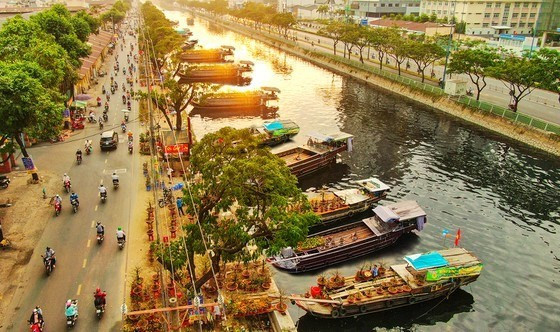Numerous activities in response to HCMC River Festival 2024