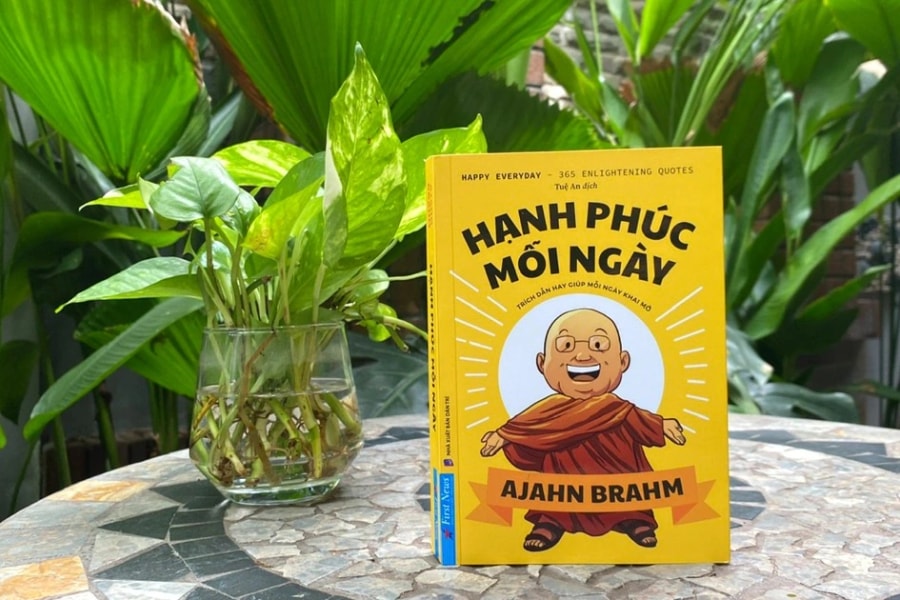 "Hạnh phúc mỗi ngày": 365 trích dẫn hay cho từng ngày khai mở