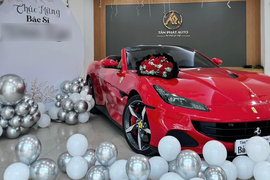 Đại gia ngành y tế chi 10 tỷ tậu siêu xe Ferrari Portofino M hàng hiếm