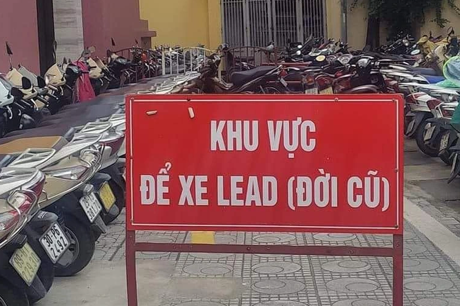 Vì sao bãi giữ xe máy chia khu vực riêng cho Honda Lead?