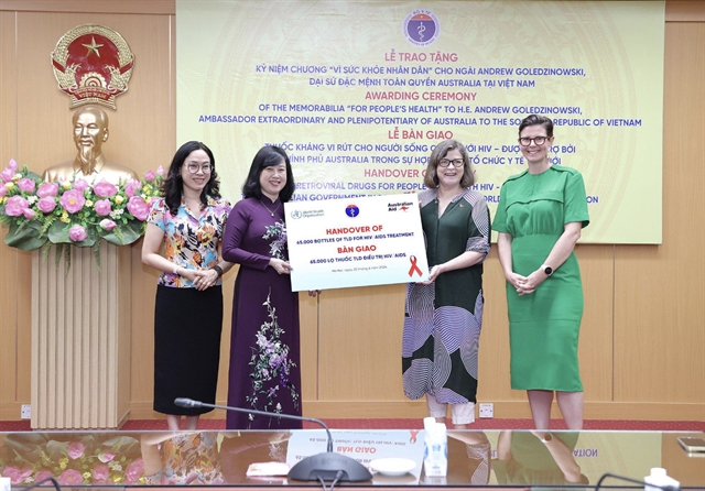 Việt Nam receives ARV medication from Australia amid shortage