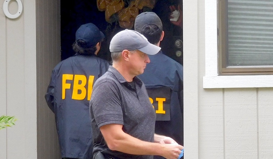 FBI khám nhà 'Vua rác' David Dương và Thị trưởng Oakland