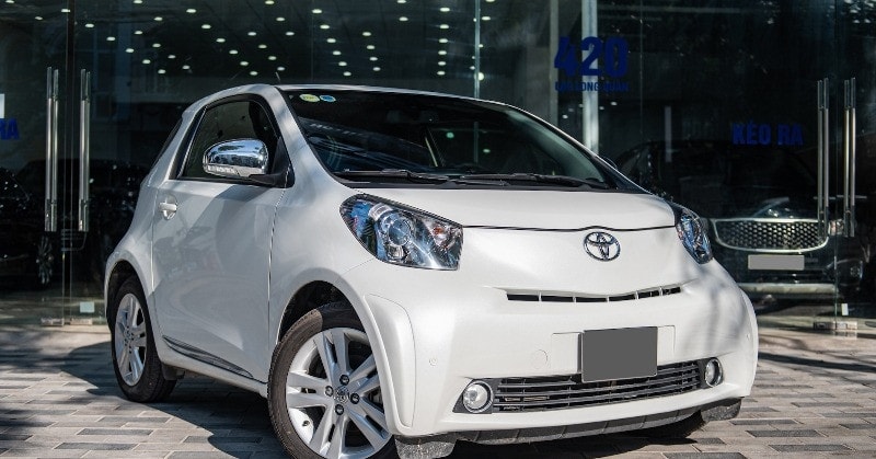 Toyota iQ, xe tí hon vừa cũ vừa nghèo trang bị, có giá bán khó tin tại Việt Nam