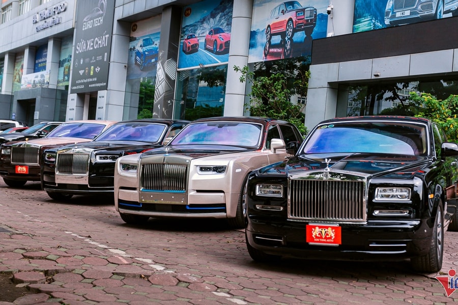 Ngắm dàn Rolls-Royce Phantom trị giá 150 tỷ, có xe từng của ông Trịnh Văn Quyết