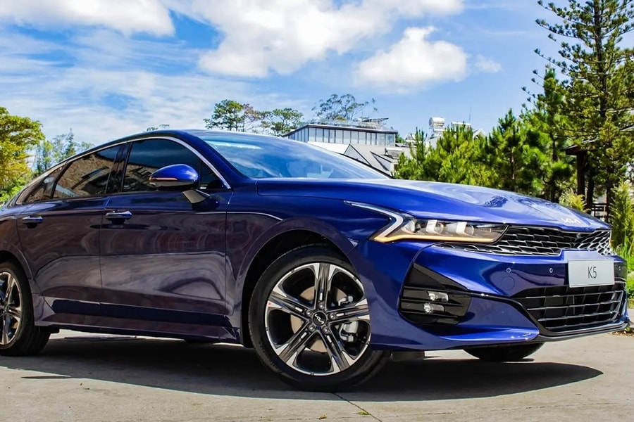 Tài chính dưới 800 triệu, nên mua KIA K5 Premium hay Mazda6 Premium cũ?