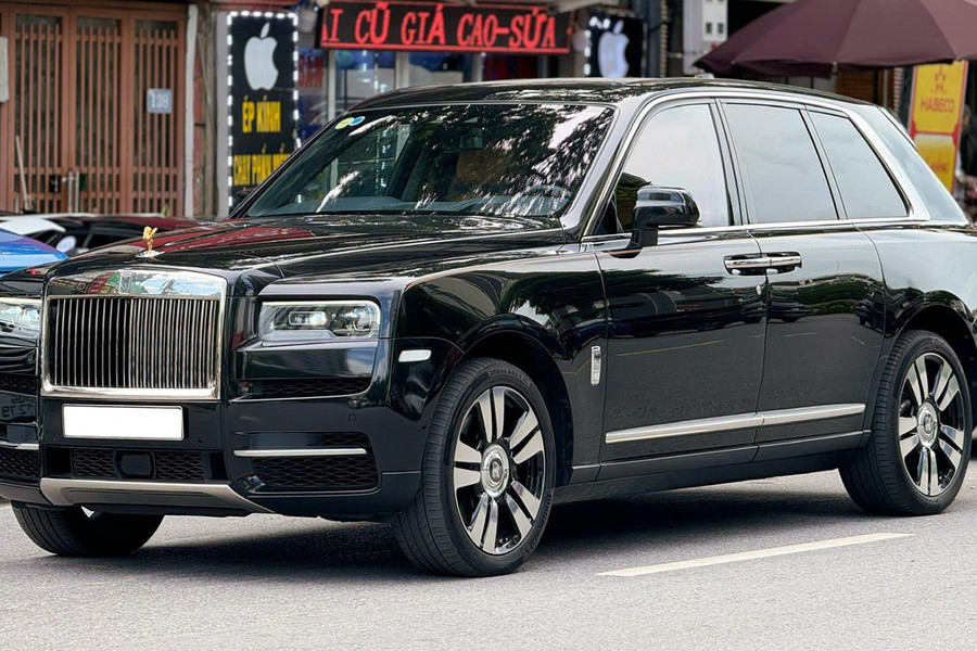 Đi hơn 20.000 km, chủ siêu SUV Rolls-Royce Cullinan lỗ hơn 10 tỷ đồng