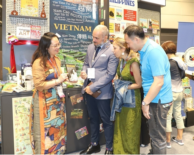 Việt Nam attends 34th Hong Kong Book Fair

