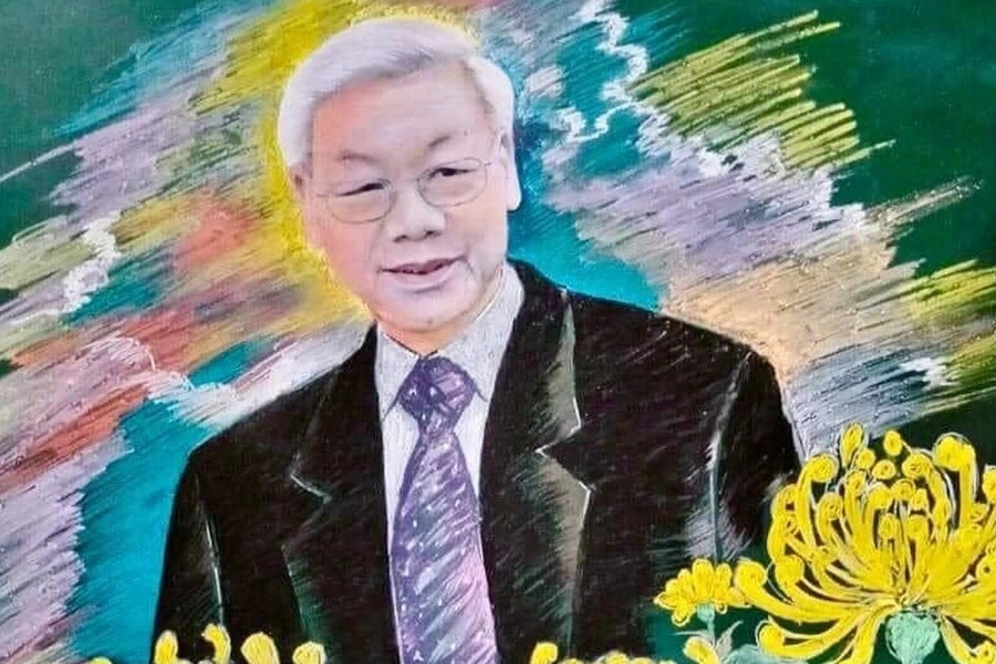Thầy giáo dùng phấn khắc họa chân dung Tổng Bí thư Nguyễn Phú Trọng