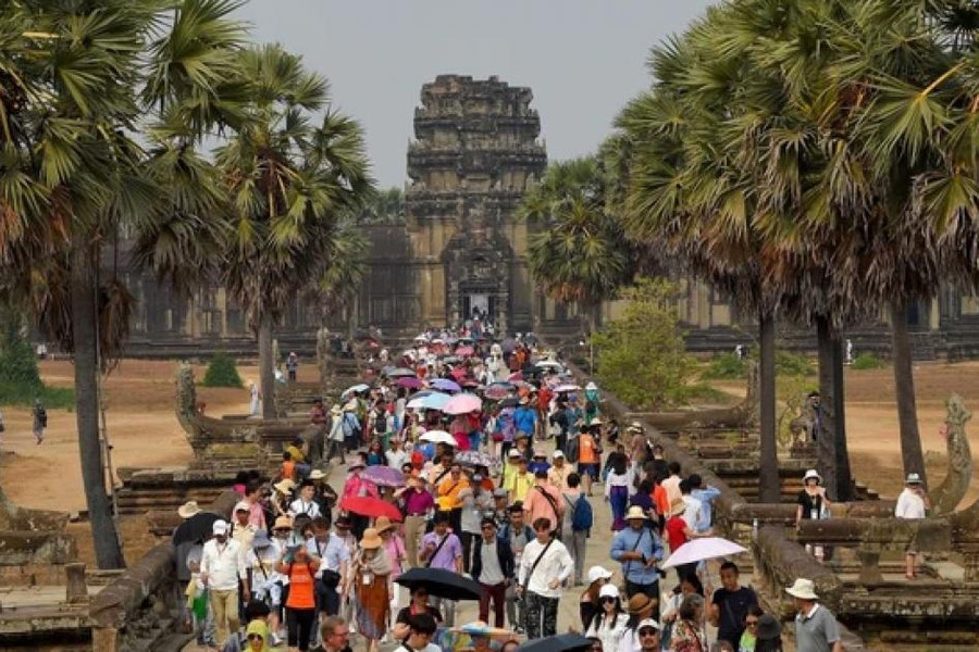 Du khách quốc tế được tự do chụp ảnh tại Angkor