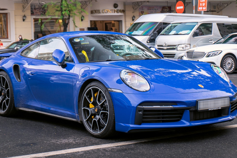 Tay chơi siêu xe nổi tiếng bán Porsche 911 Turbo S sau khi “chia tay” Ferrari F8